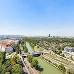 Design Apartment With Amazing View Over Vienna