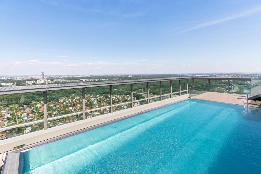 Appartamento Design With Amazing View Over